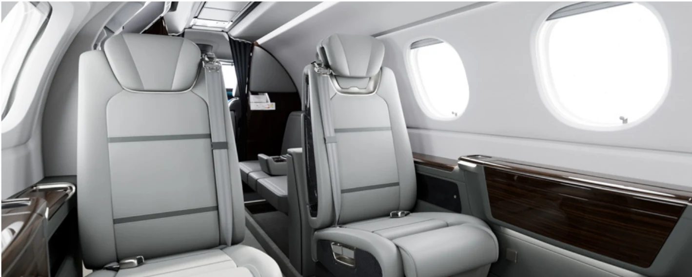 Embraer Phenom 300 cabin
